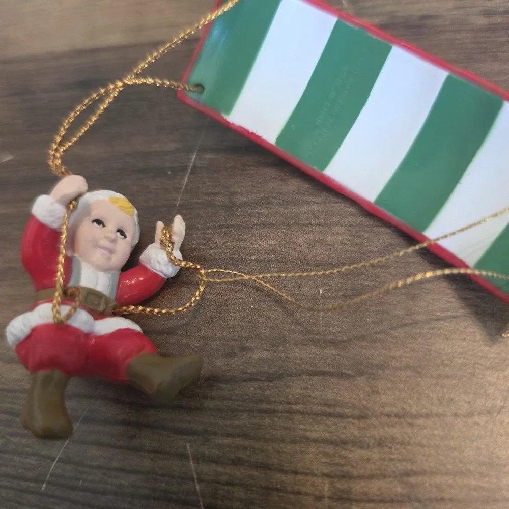 Christmas‎ Tree Ornament Elf Parachuting Vintage Holiday Decor Unique 3